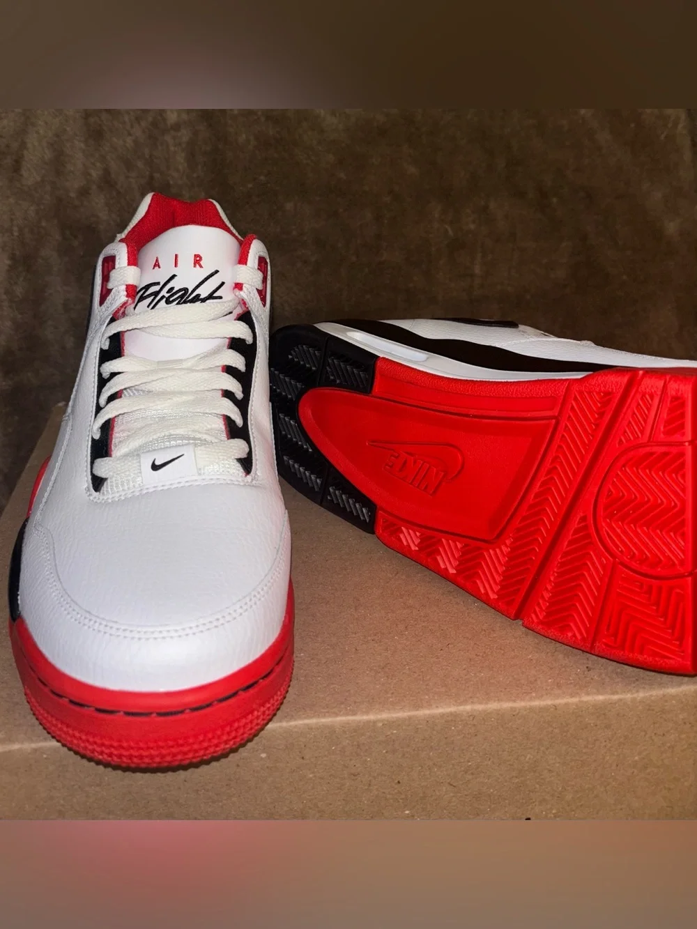9.5 Mens - Nike Flight Legacy - New without box